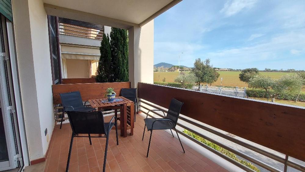 Appartamento Santa Costanza Con Piscina Сан-Винченцо Экстерьер фото